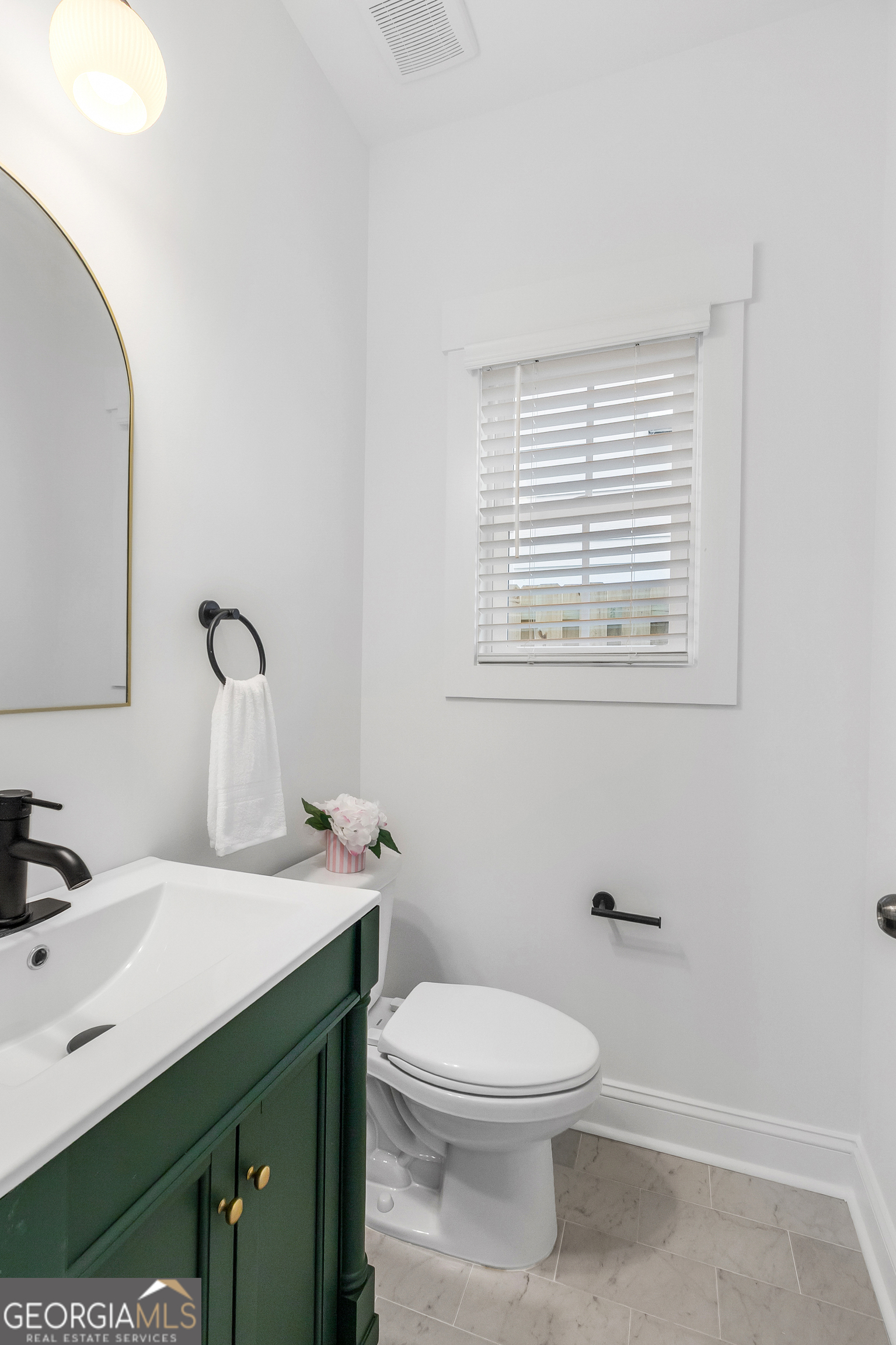 1207 E 34th Street Savannah GA 31404