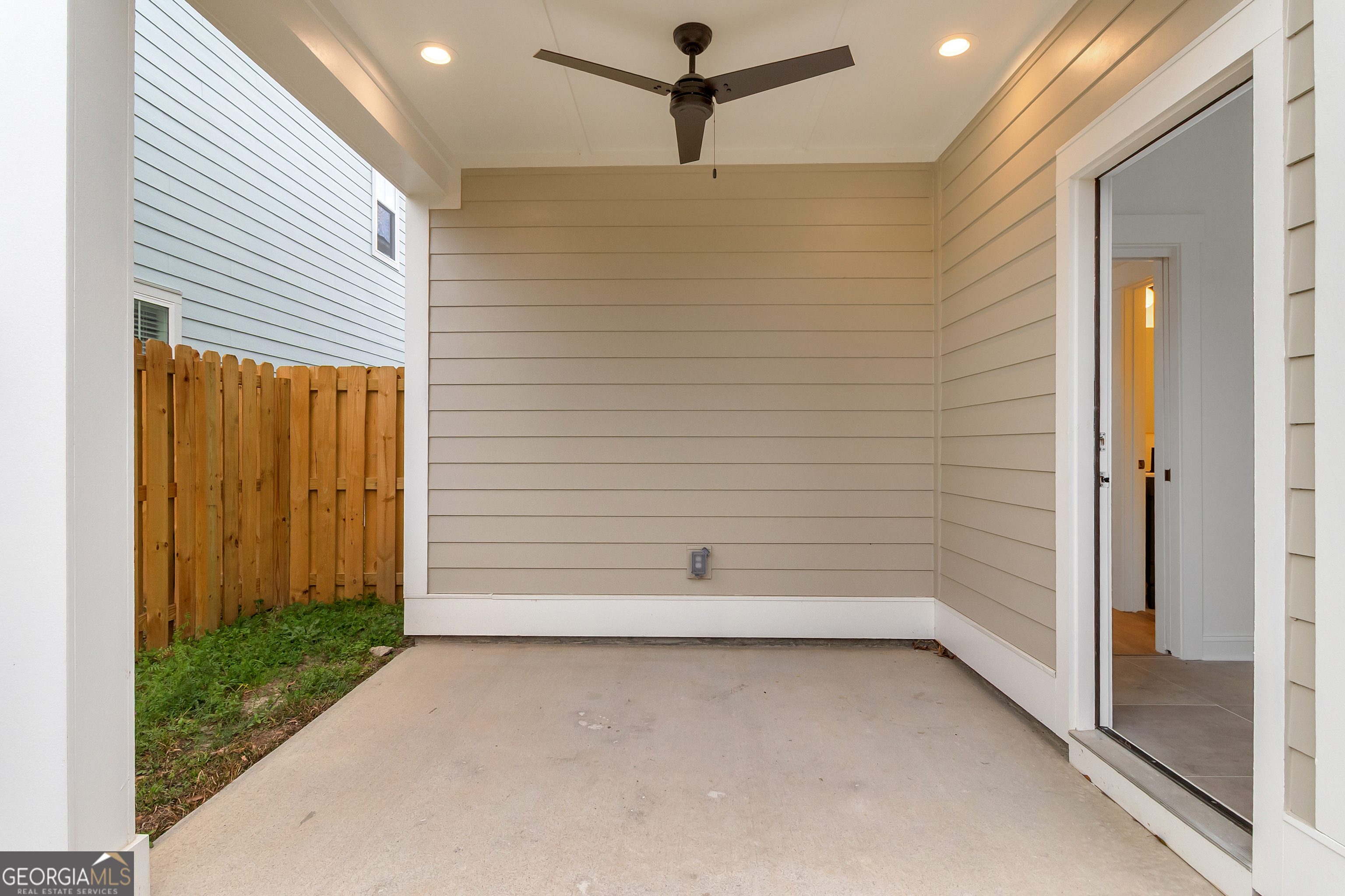 1207 E 34th Street Savannah GA 31404