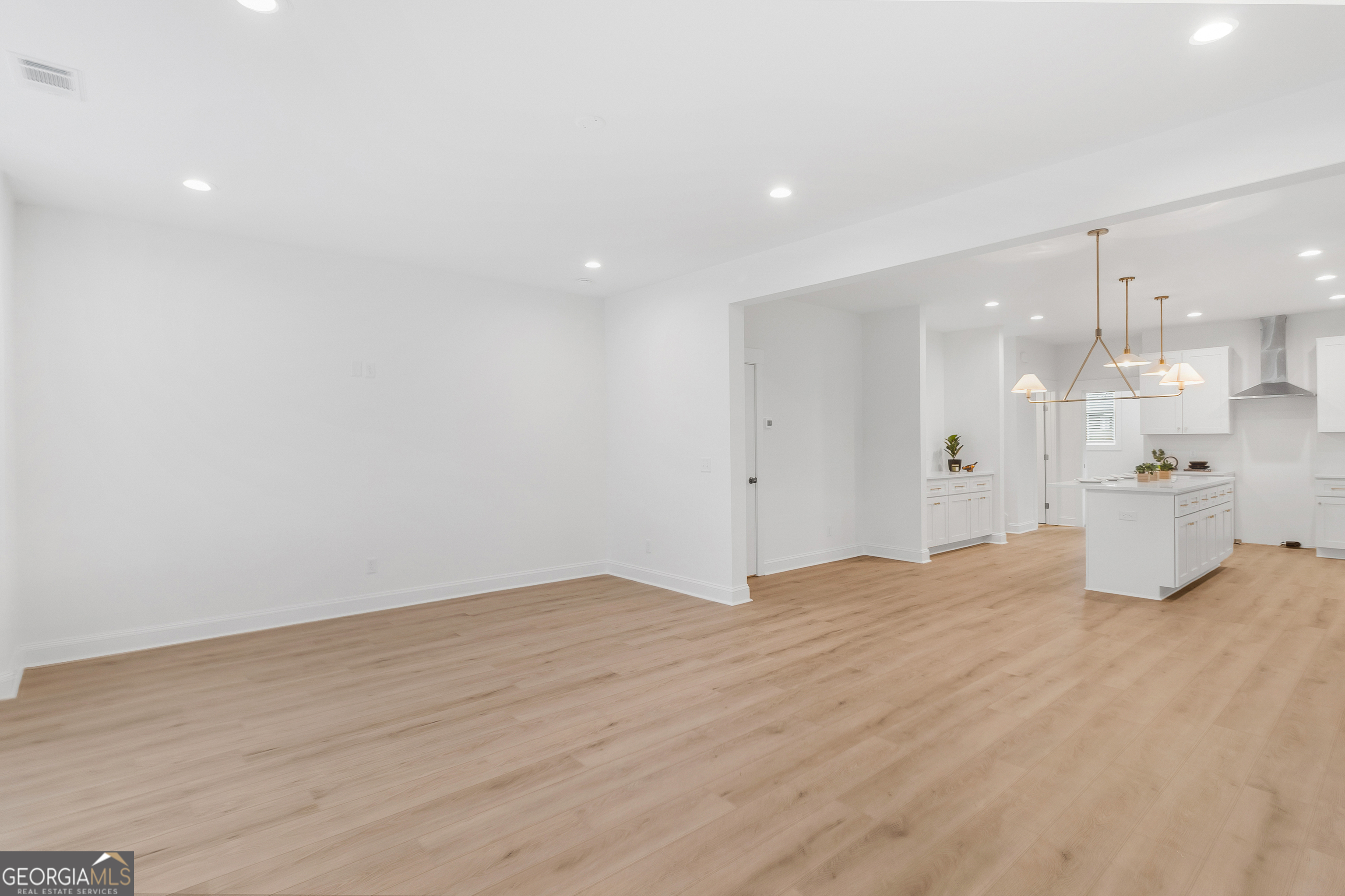 1207 E 34th Street Savannah GA 31404