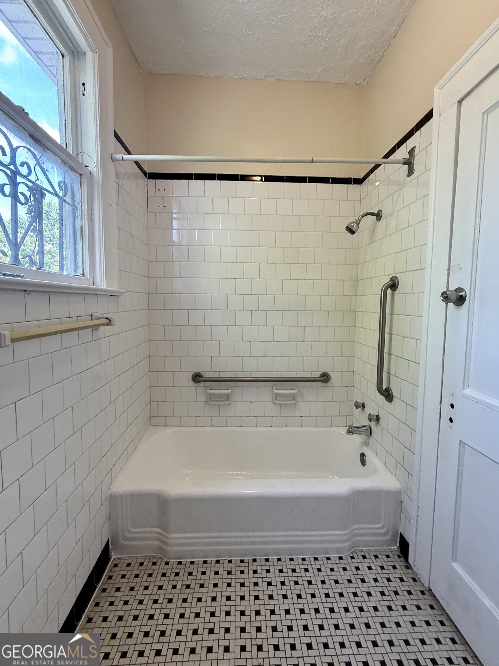 627 W 39th Street Savannah GA 31415