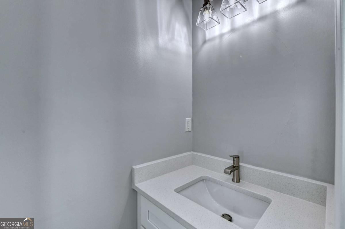 3184 English Ivy Lane Buford GA 30519