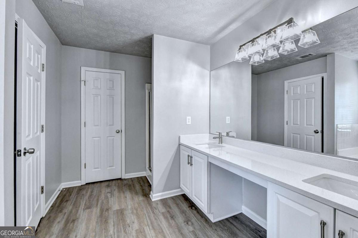 3184 English Ivy Lane Buford GA 30519