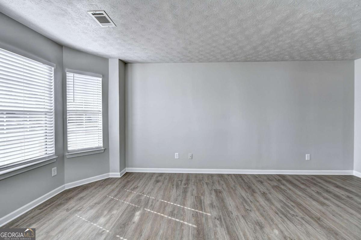 3184 English Ivy Lane Buford GA 30519