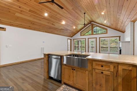 105 Loftis Mtn Road Blairsville GA 30512