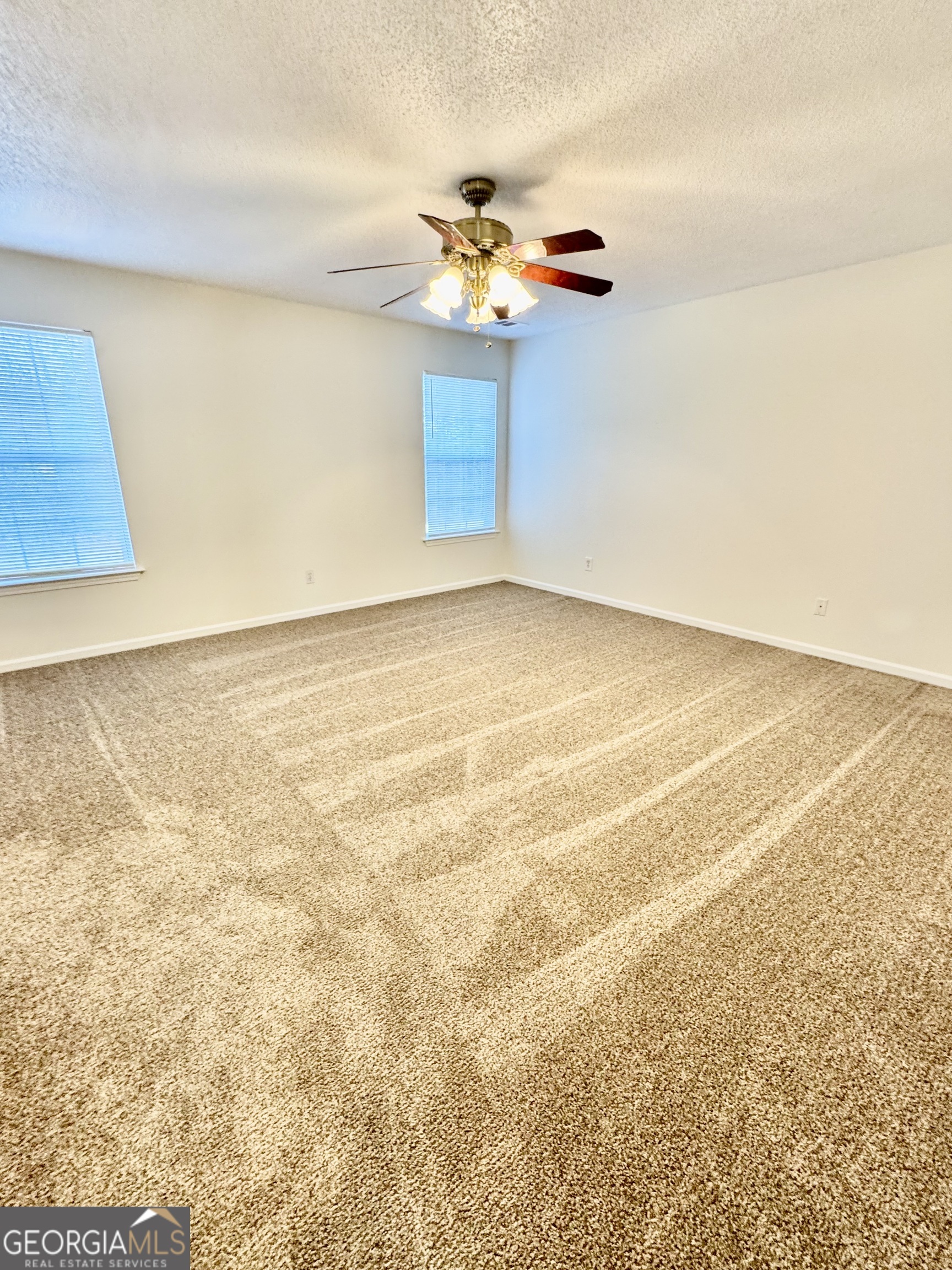 279 Longleaf Circle Pooler GA 31322