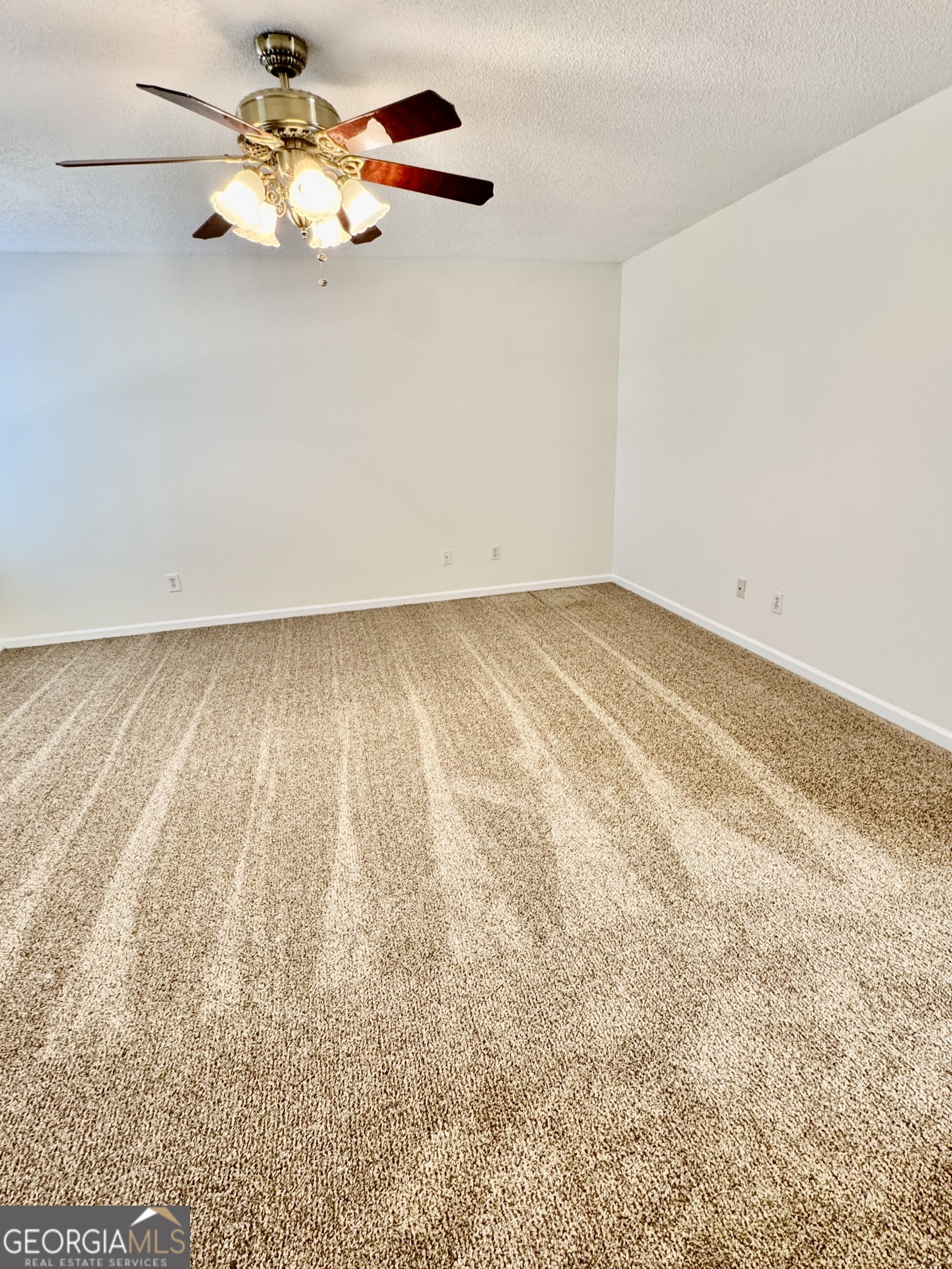 279 Longleaf Circle Pooler GA 31322