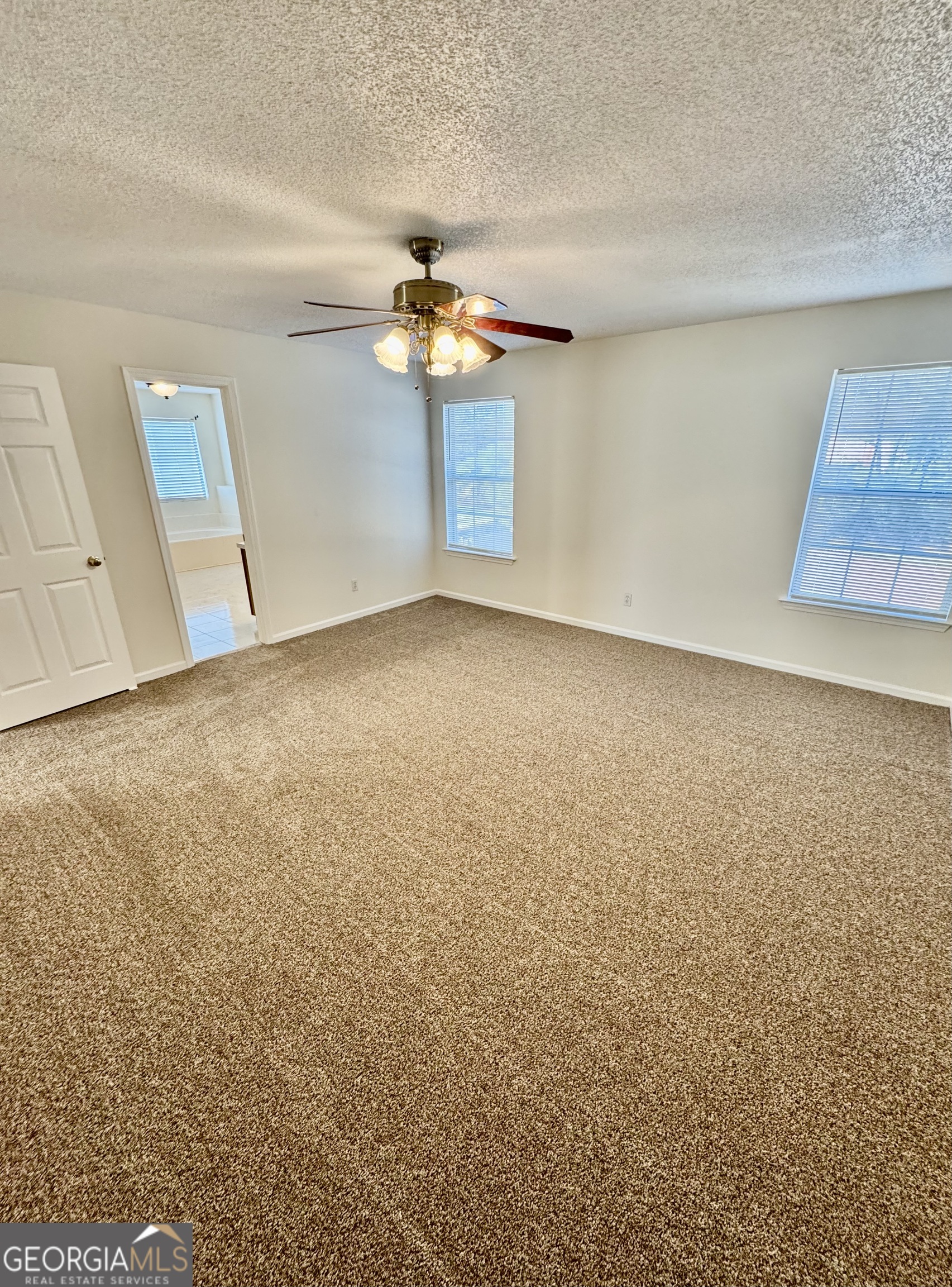 279 Longleaf Circle Pooler GA 31322