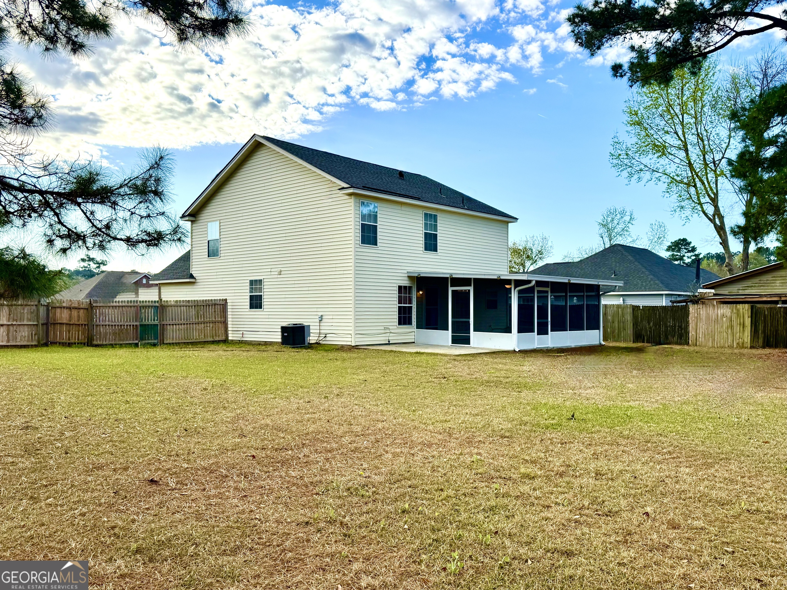279 Longleaf Circle Pooler GA 31322