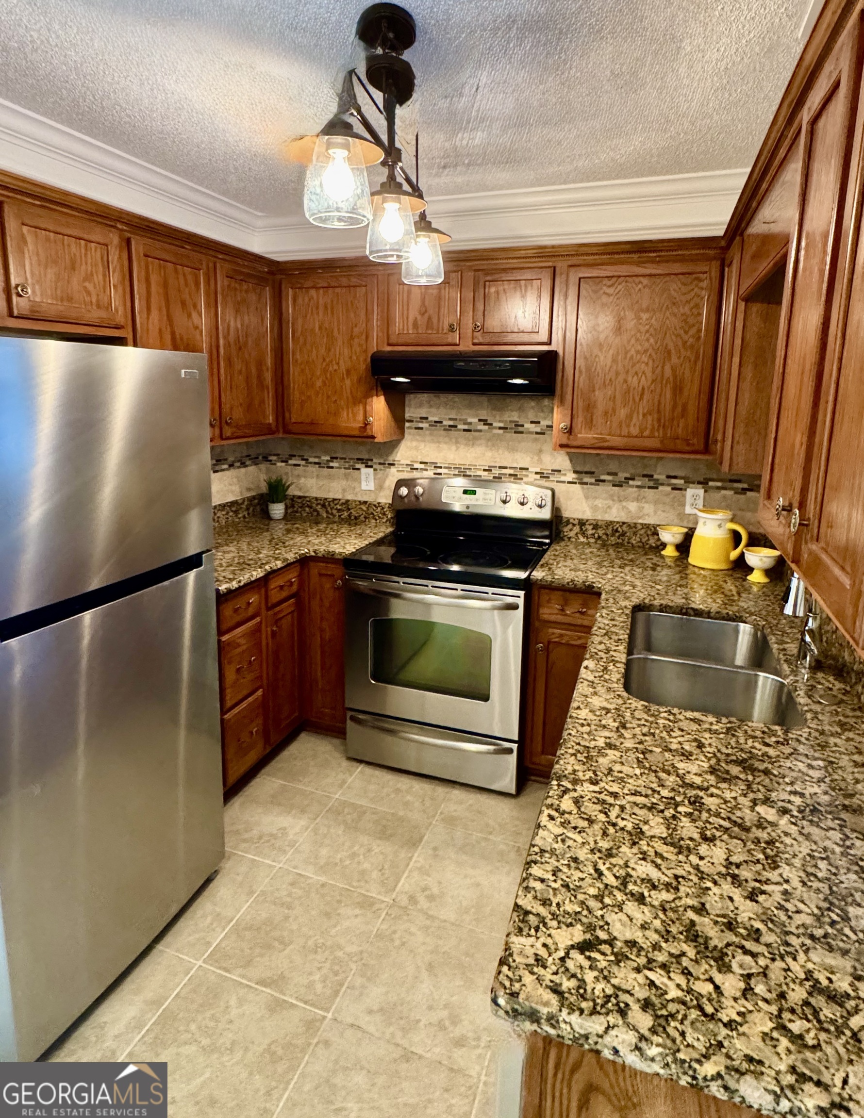 279 Longleaf Circle Pooler GA 31322