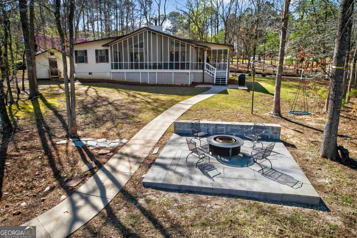 268 W River Bend Drive Eatonton GA 31024
