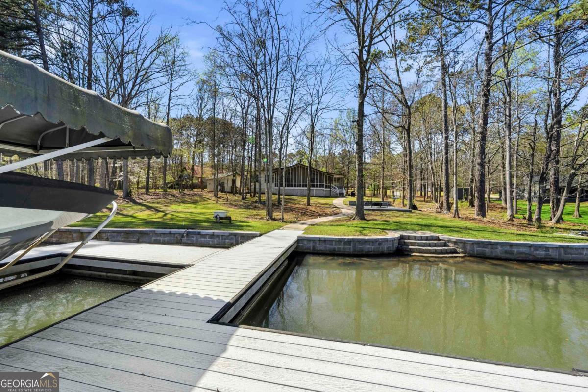 268 W River Bend Drive Eatonton GA 31024