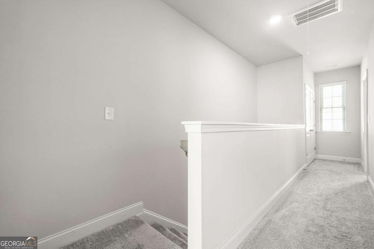 6256 Trickle Bend Atlanta GA 30349