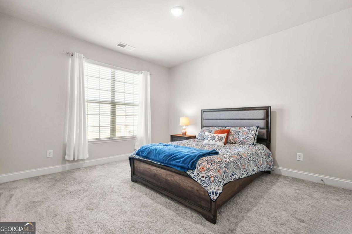 6256 Trickle Bend Atlanta GA 30349