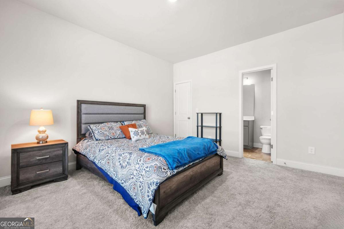 6256 Trickle Bend Atlanta GA 30349