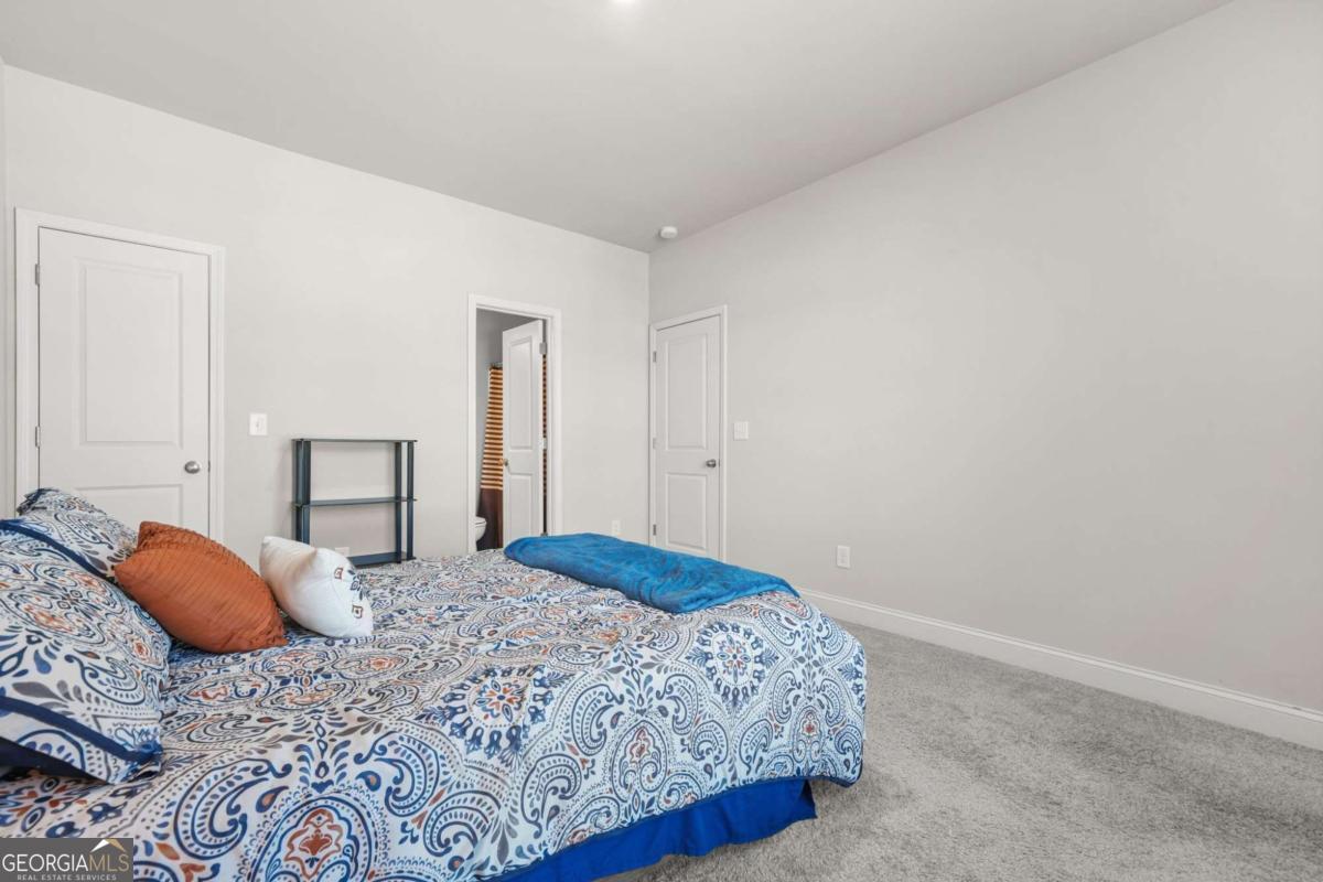 6256 Trickle Bend Atlanta GA 30349