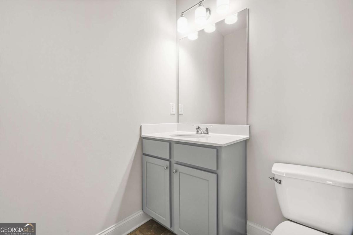 6256 Trickle Bend Atlanta GA 30349