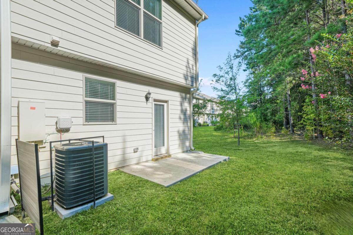 6256 Trickle Bend Atlanta GA 30349
