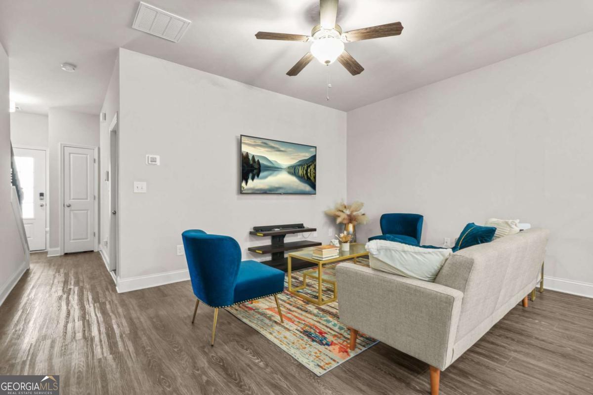 6256 Trickle Bend Atlanta GA 30349