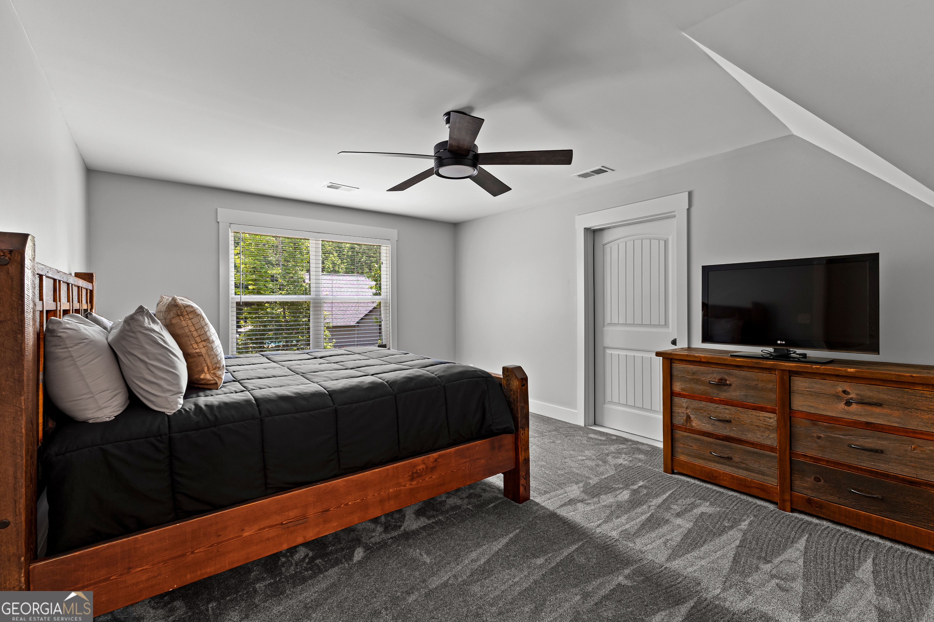 27 Dorian Court Newnan GA 30265
