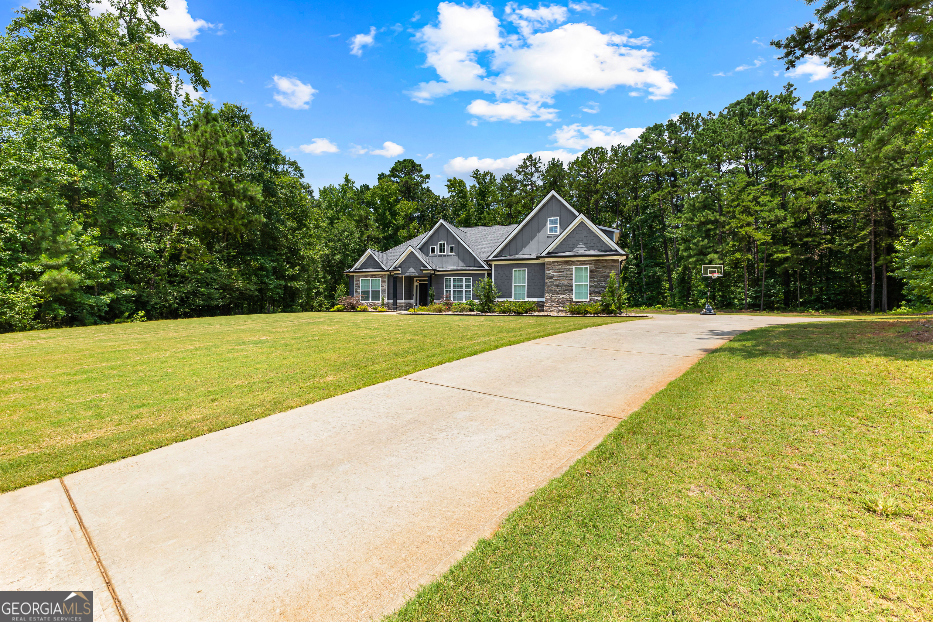 27 Dorian Court Newnan GA 30265