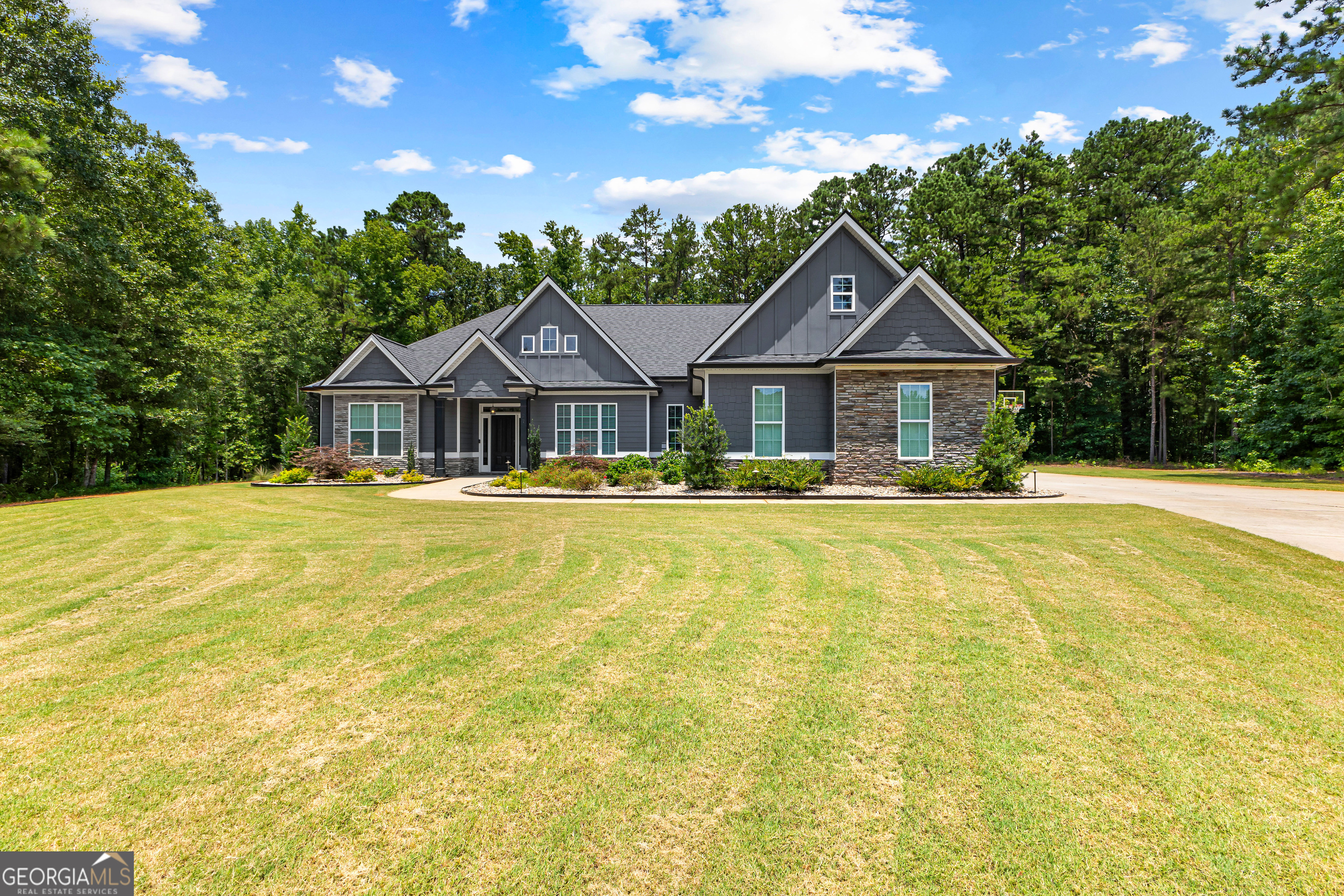 27 Dorian Court Newnan GA 30265