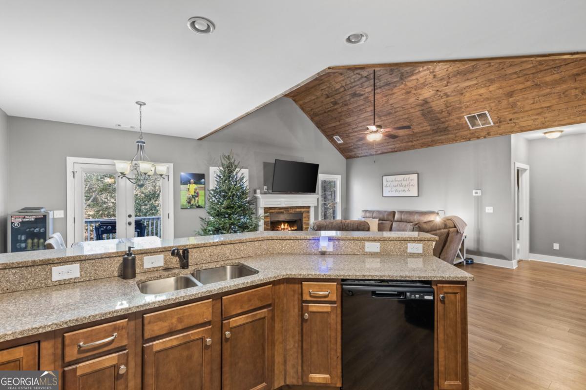 41 Brumby Trail Ellijay GA 30536