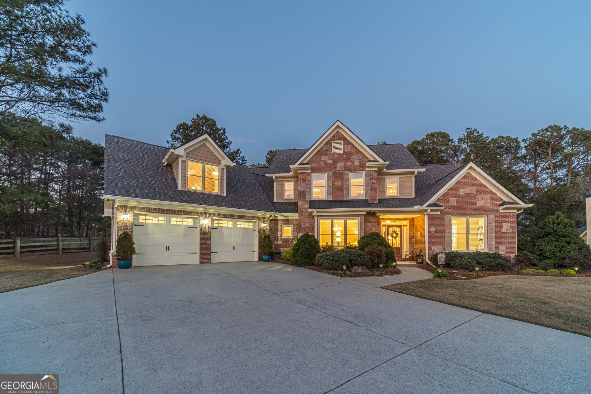 1409 Silver Thorne Court Loganville GA 30052