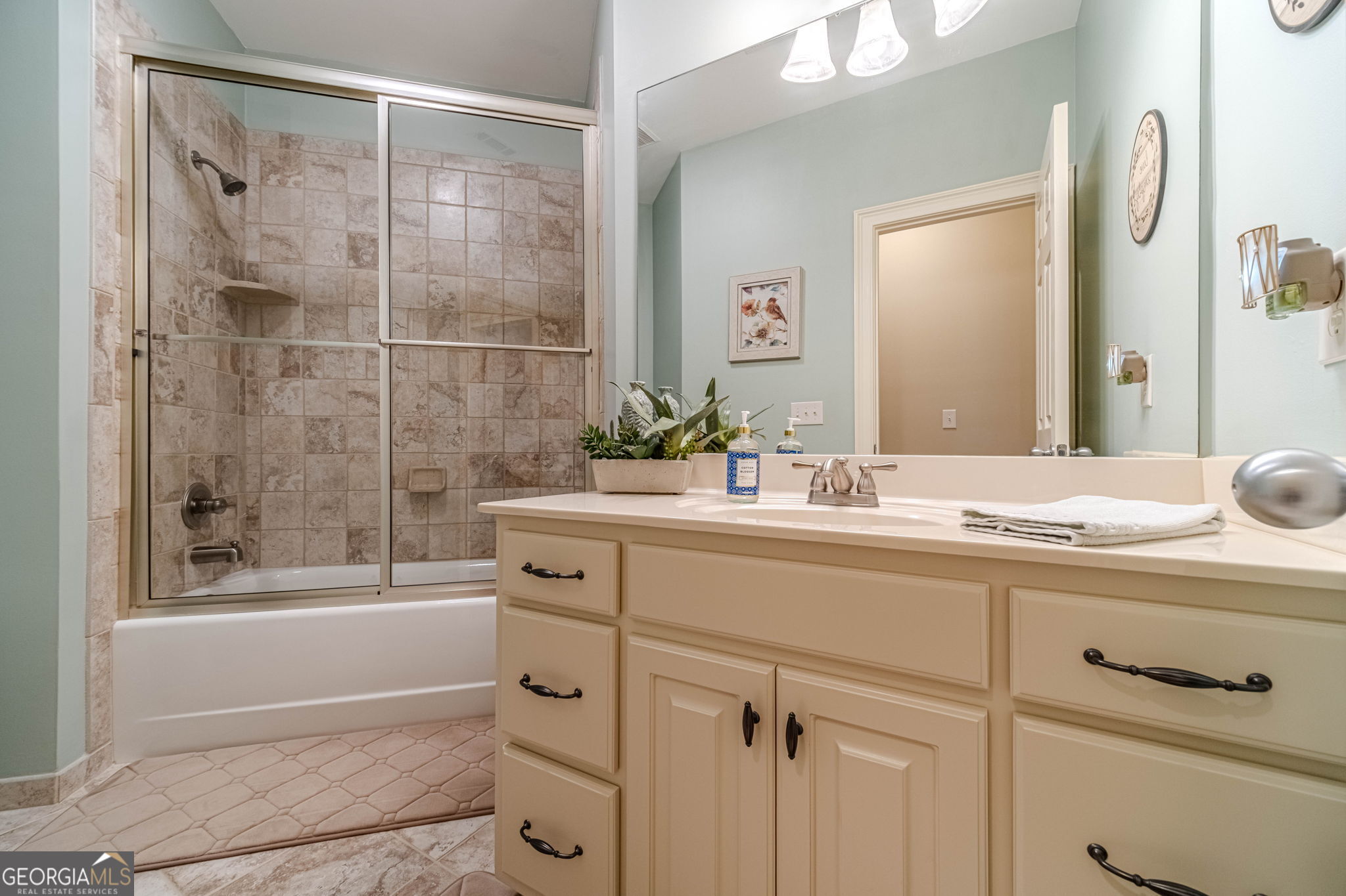 1409 Silver Thorne Court Loganville GA 30052