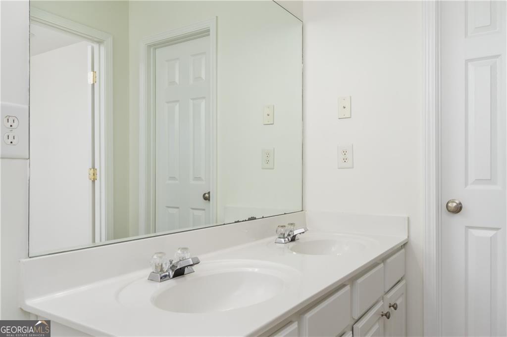 4016 Edgecomb Drive Roswell GA 30075