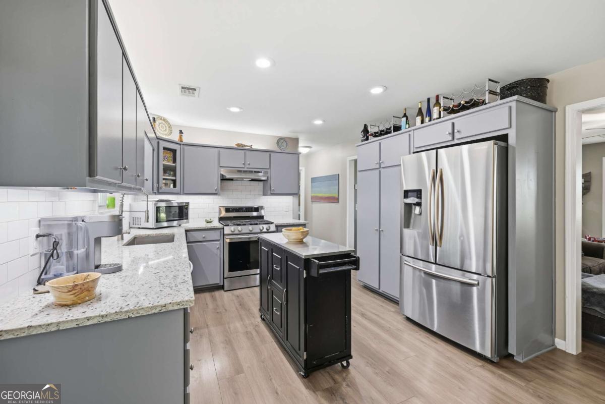 284 Poplar Creek Road Stephens GA 30667