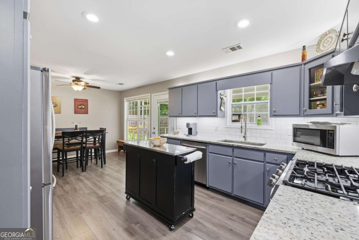 284 Poplar Creek Road Stephens GA 30667
