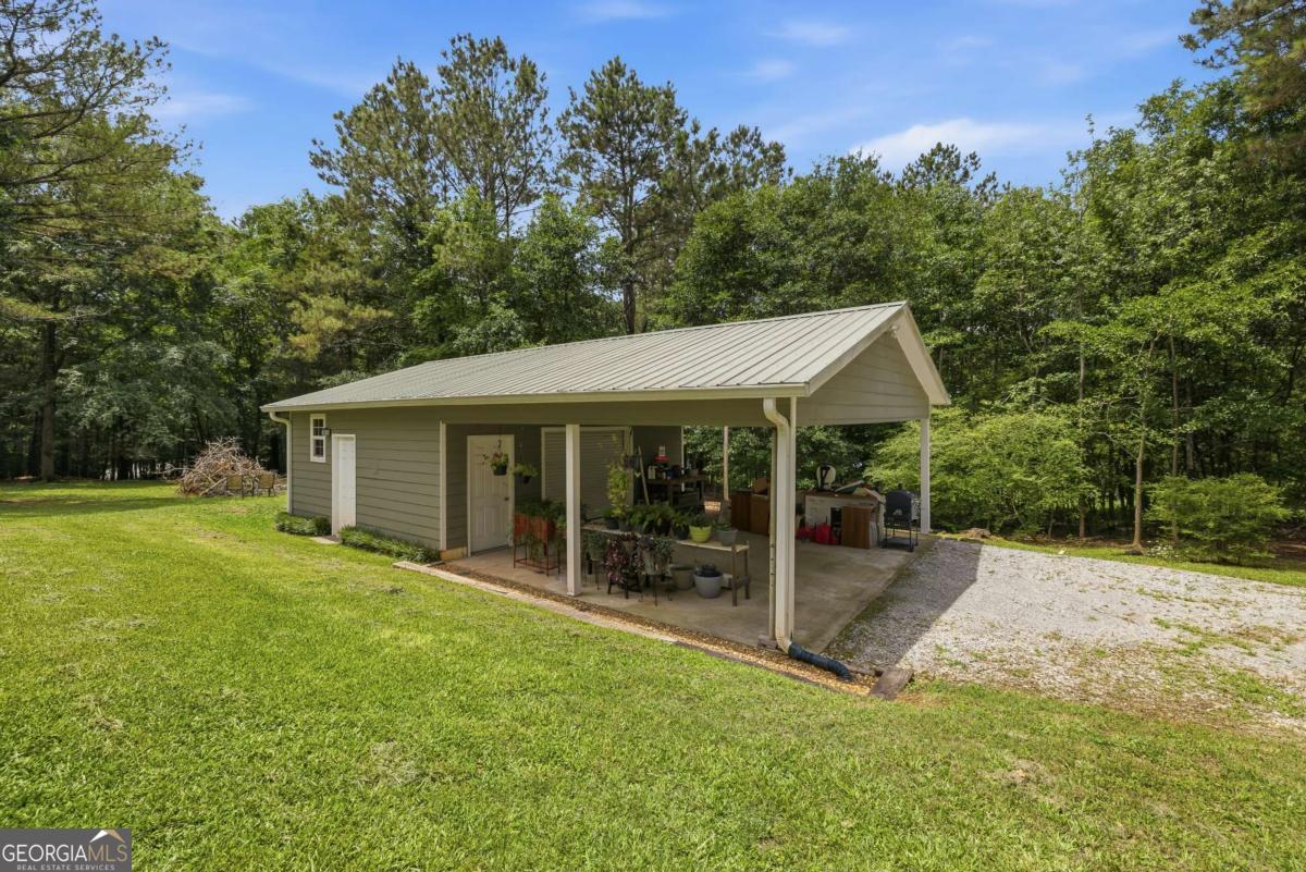 284 Poplar Creek Road Stephens GA 30667