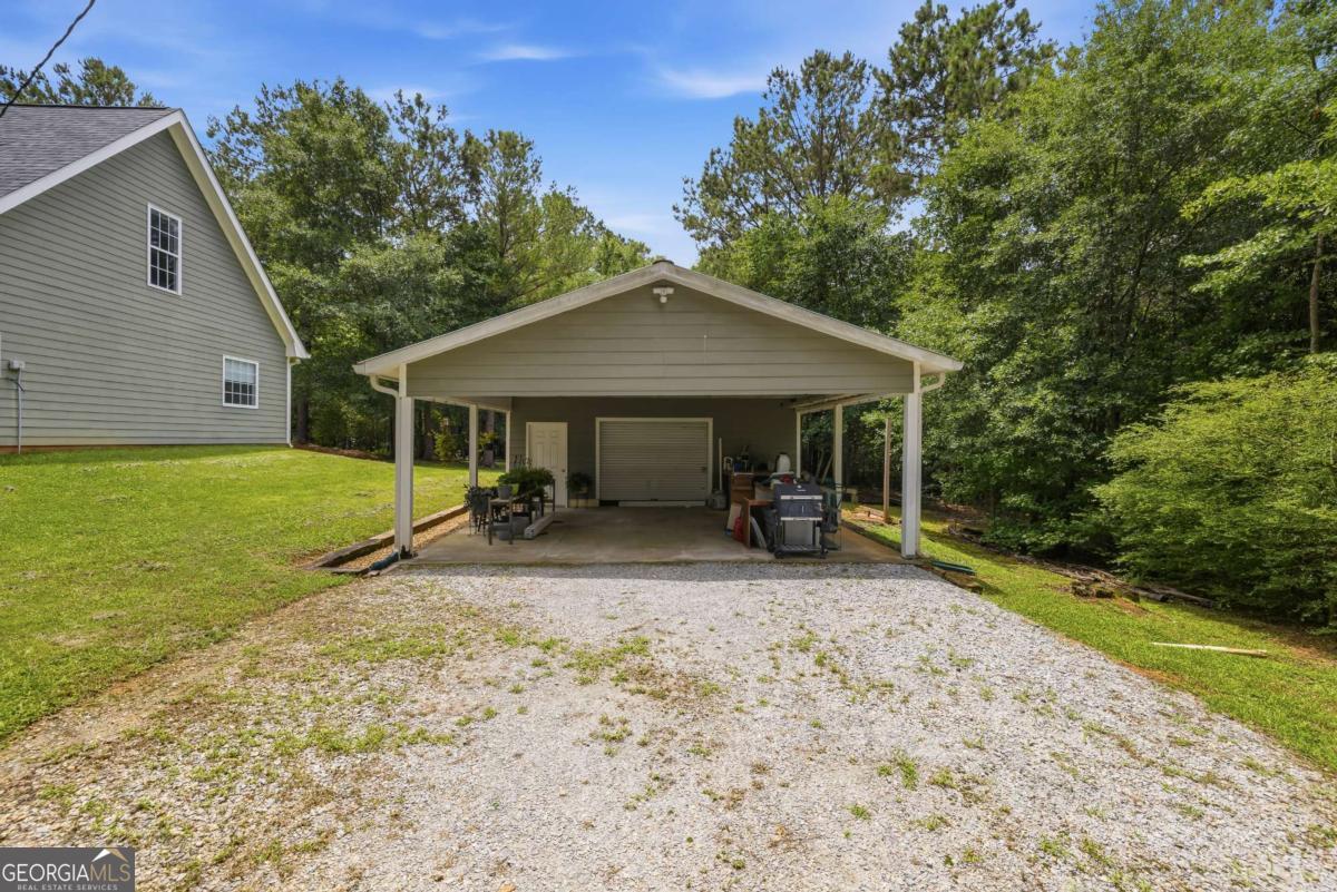 284 Poplar Creek Road Stephens GA 30667