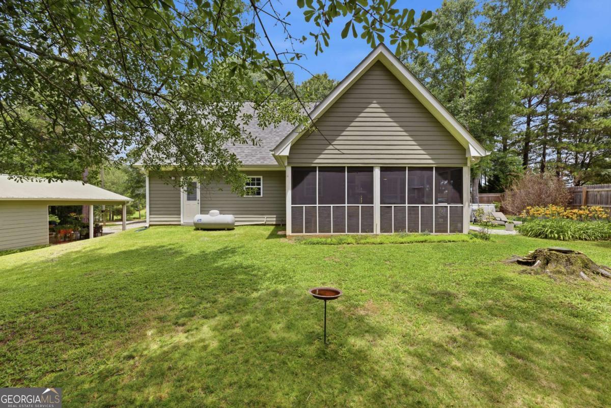 284 Poplar Creek Road Stephens GA 30667