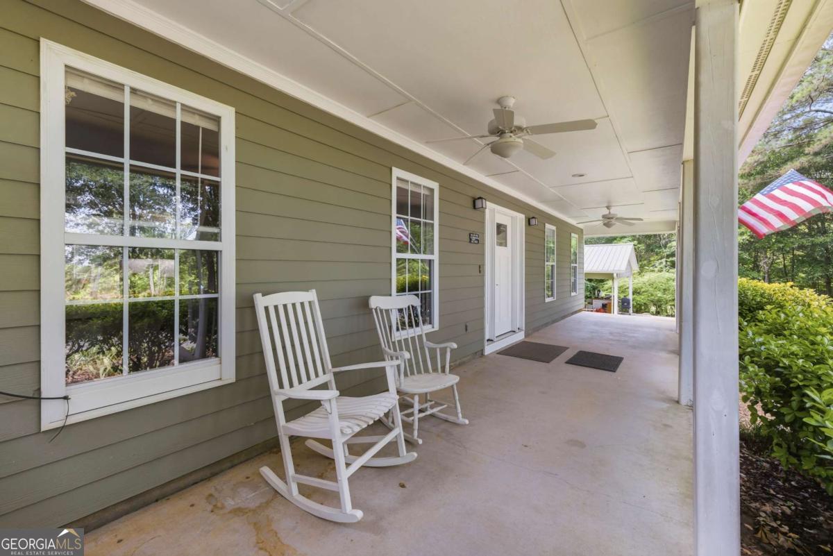 284 Poplar Creek Road Stephens GA 30667