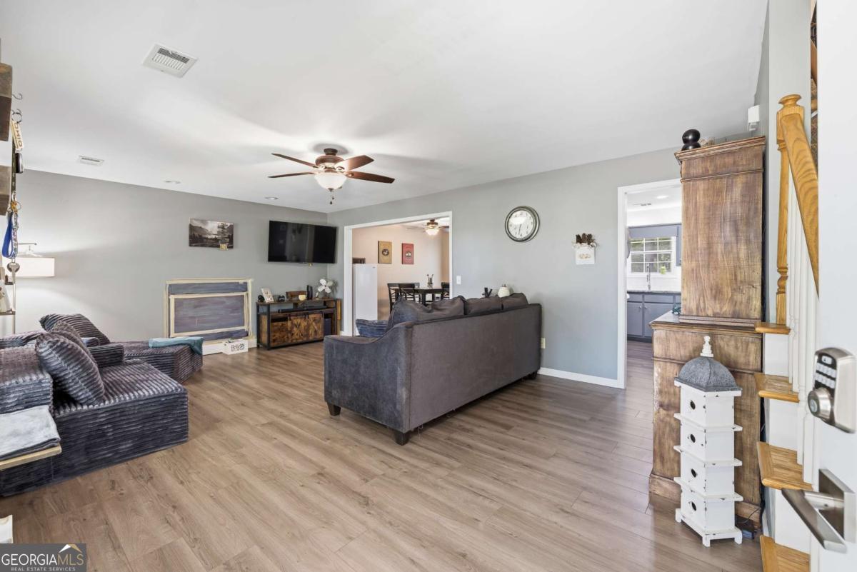 284 Poplar Creek Road Stephens GA 30667