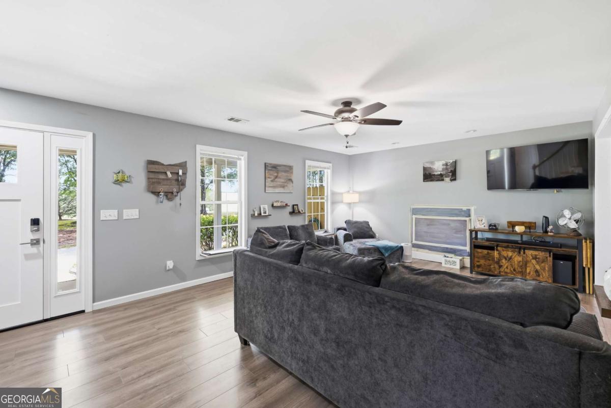 284 Poplar Creek Road Stephens GA 30667