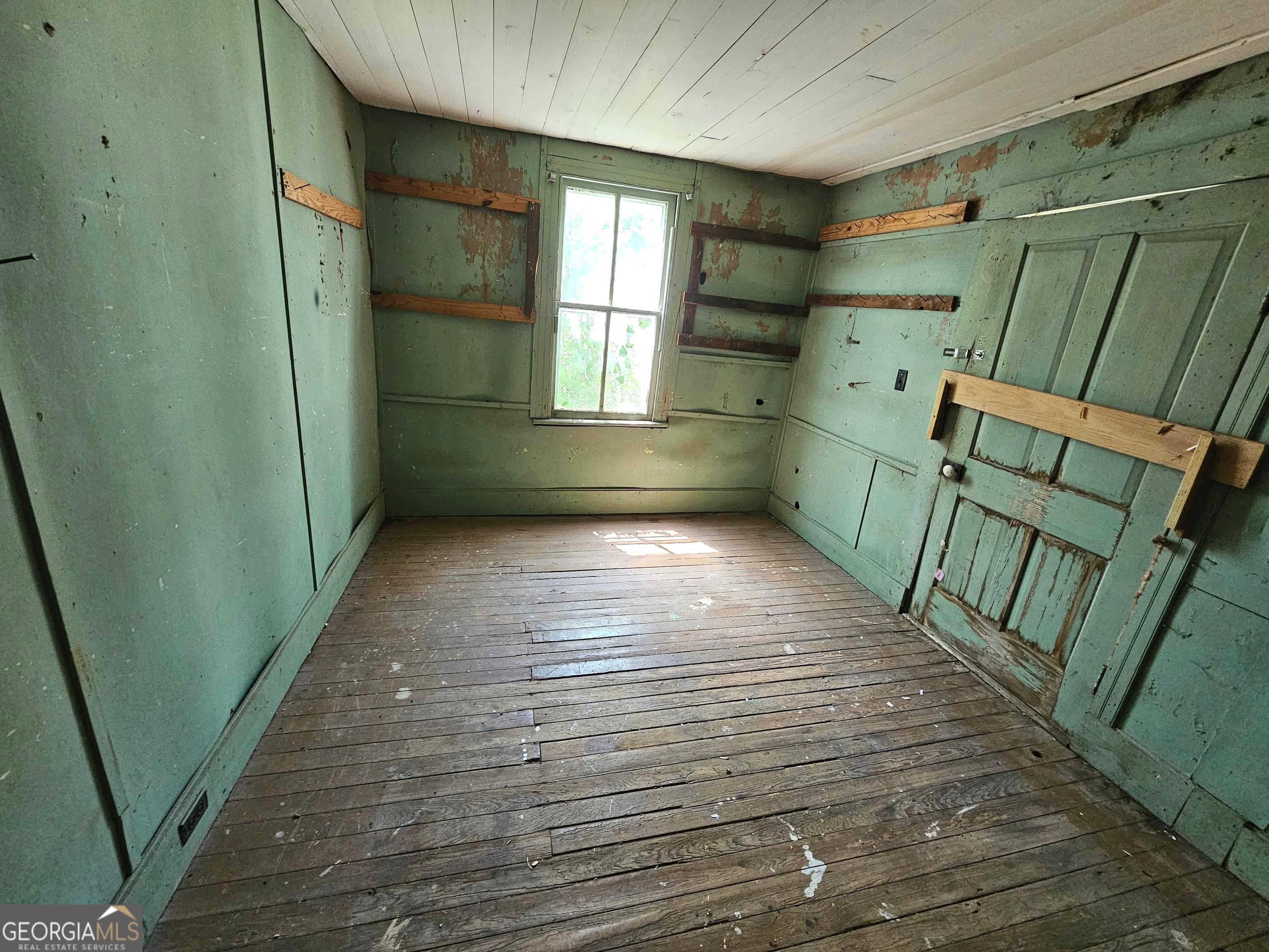 170 S Brown Street Tennille GA 31089