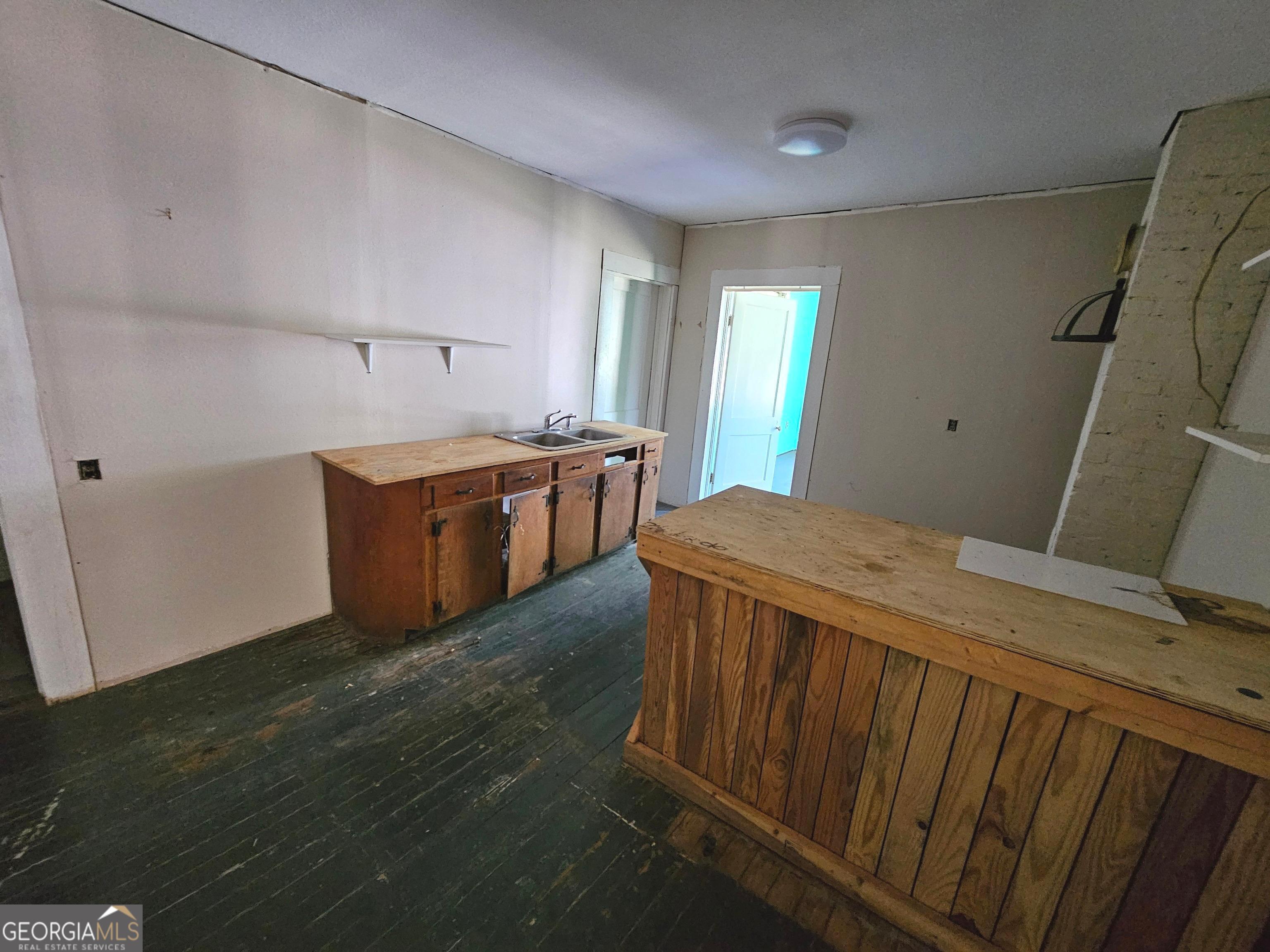 170 S Brown Street Tennille GA 31089