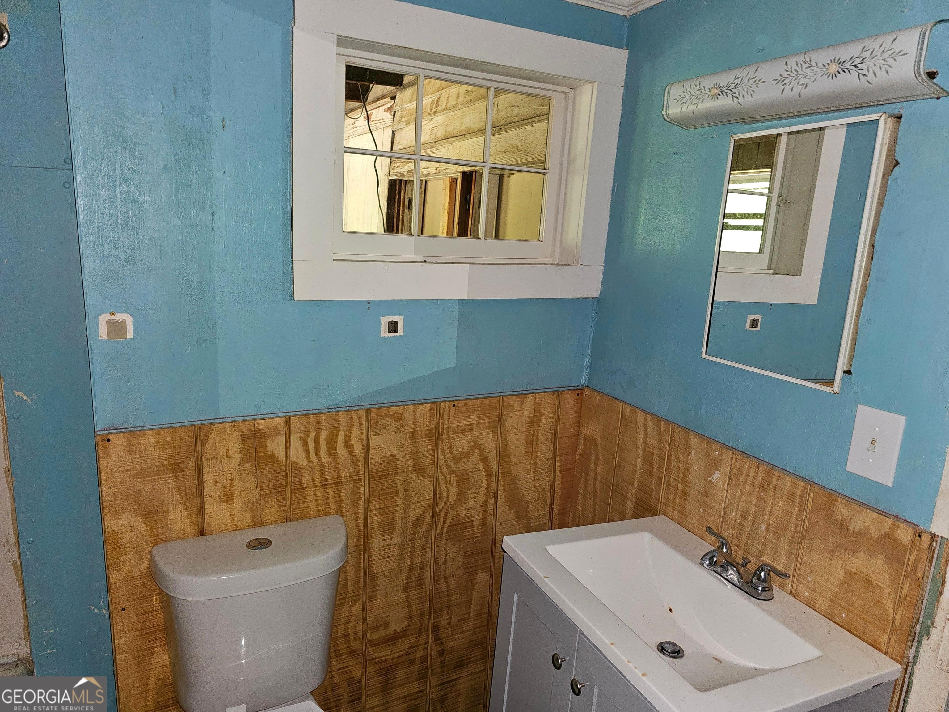 170 S Brown Street Tennille GA 31089
