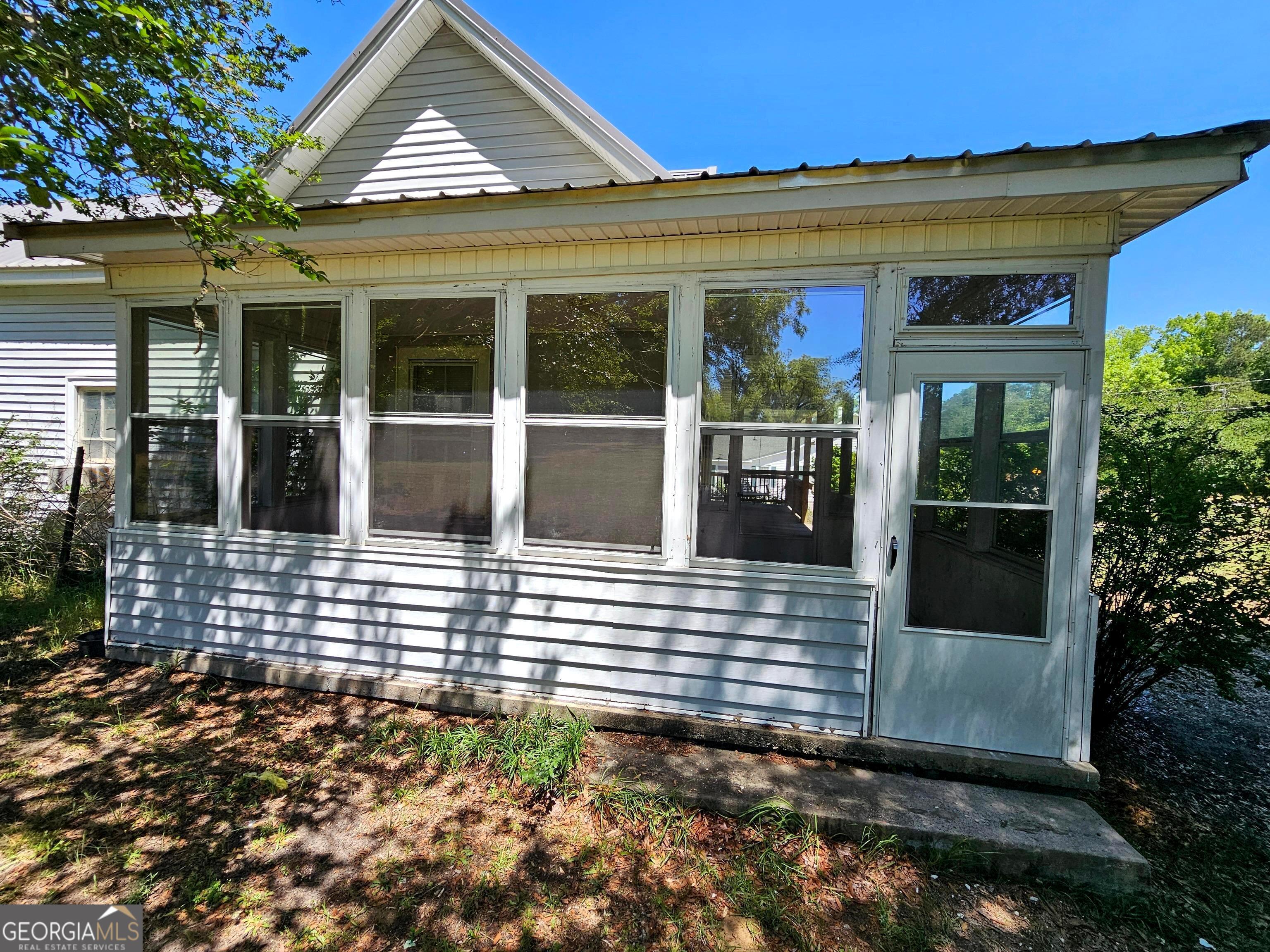 170 S Brown Street Tennille GA 31089