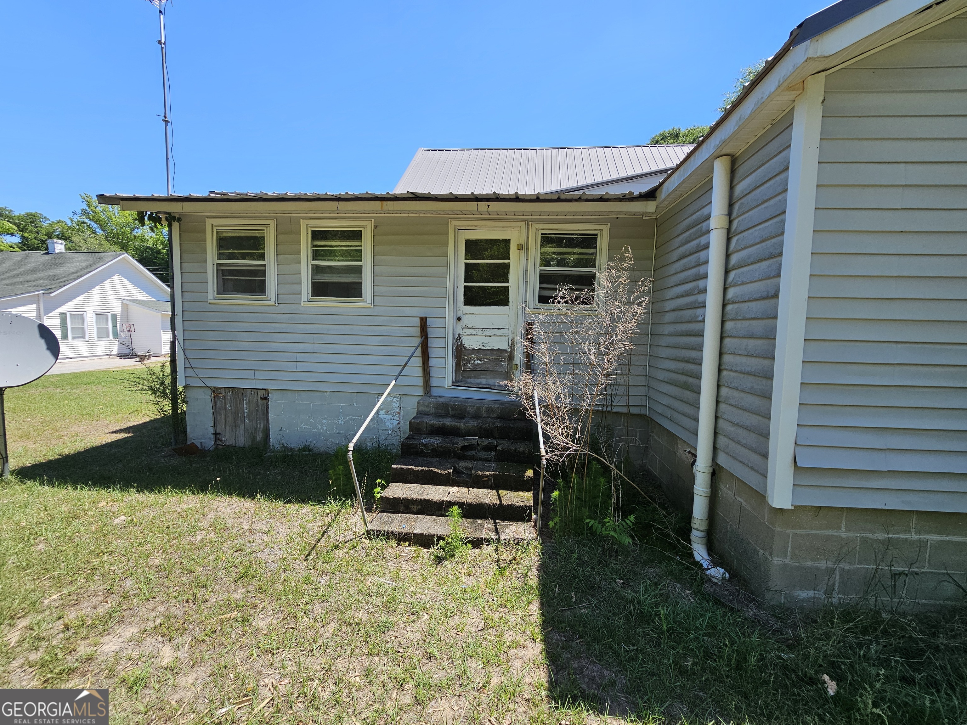 170 S Brown Street Tennille GA 31089
