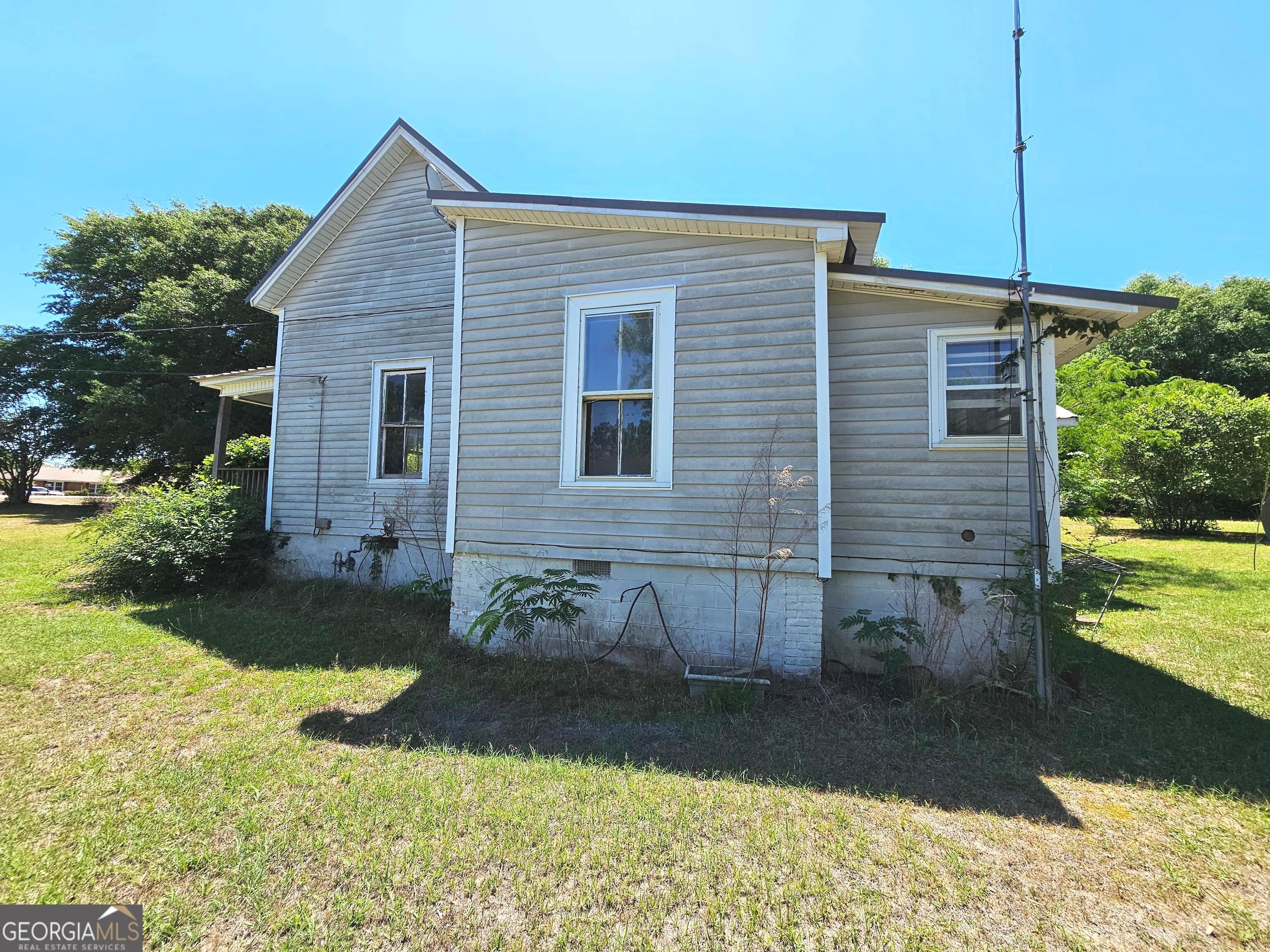 170 S Brown Street Tennille GA 31089