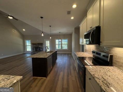 442 Hunts Ridge Drive Cleveland GA 30528