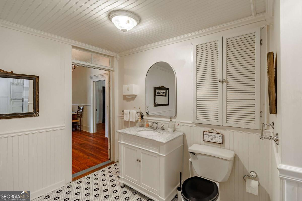 174 Cherry Street Commerce GA 30529