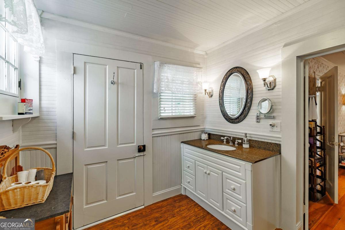 174 Cherry Street Commerce GA 30529