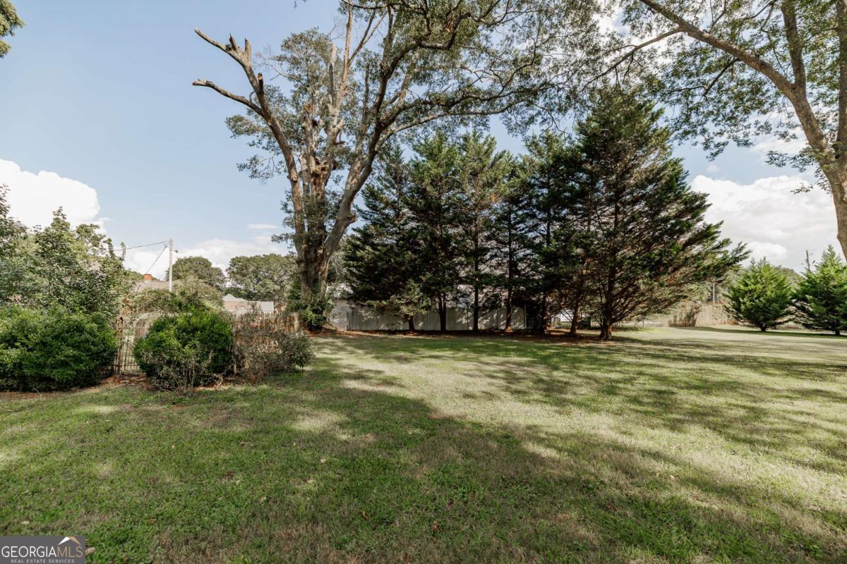 174 Cherry Street Commerce GA 30529
