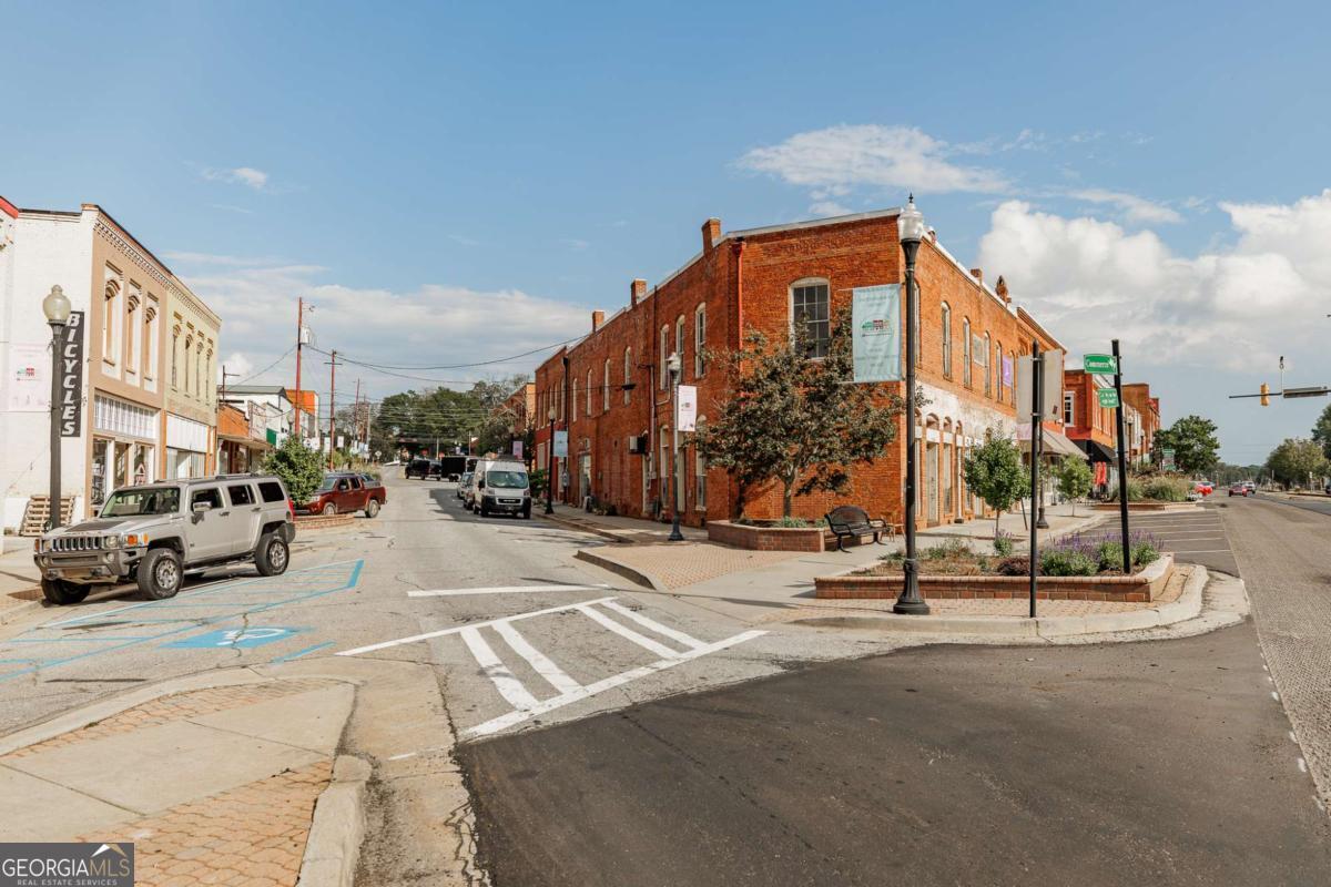 174 Cherry Street Commerce GA 30529