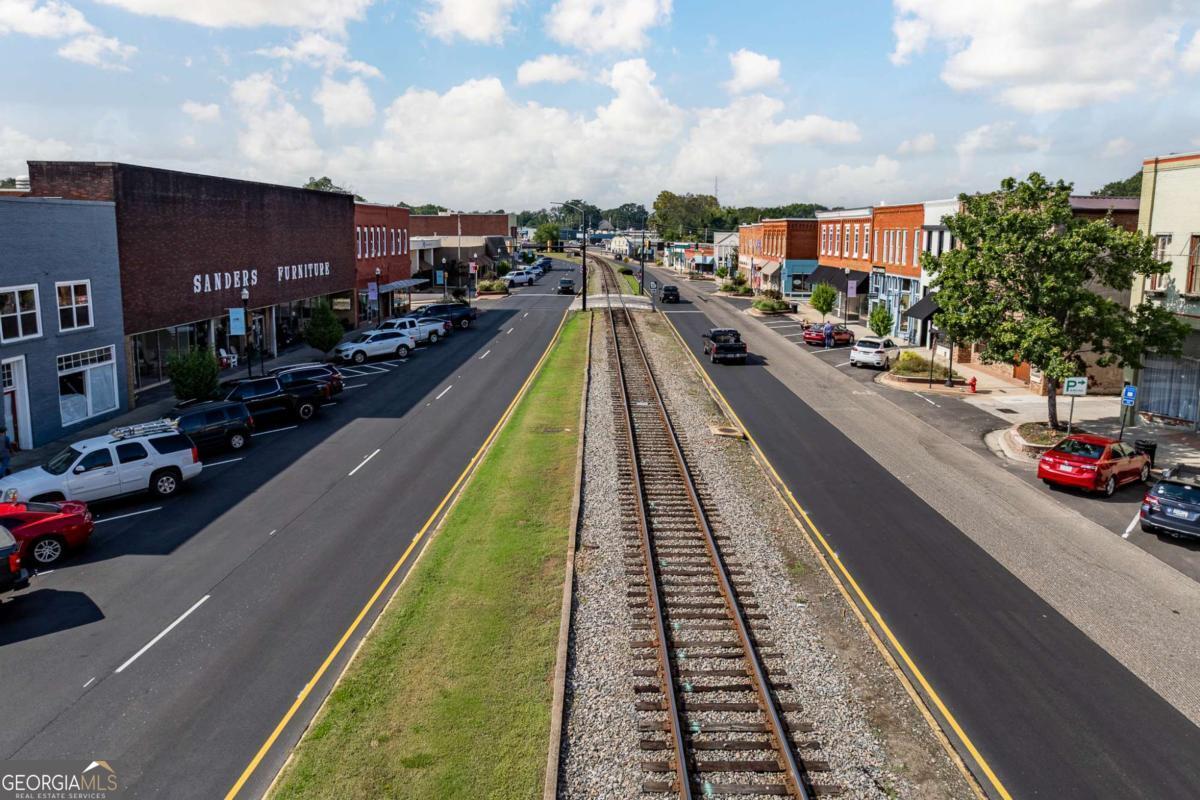 174 Cherry Street Commerce GA 30529