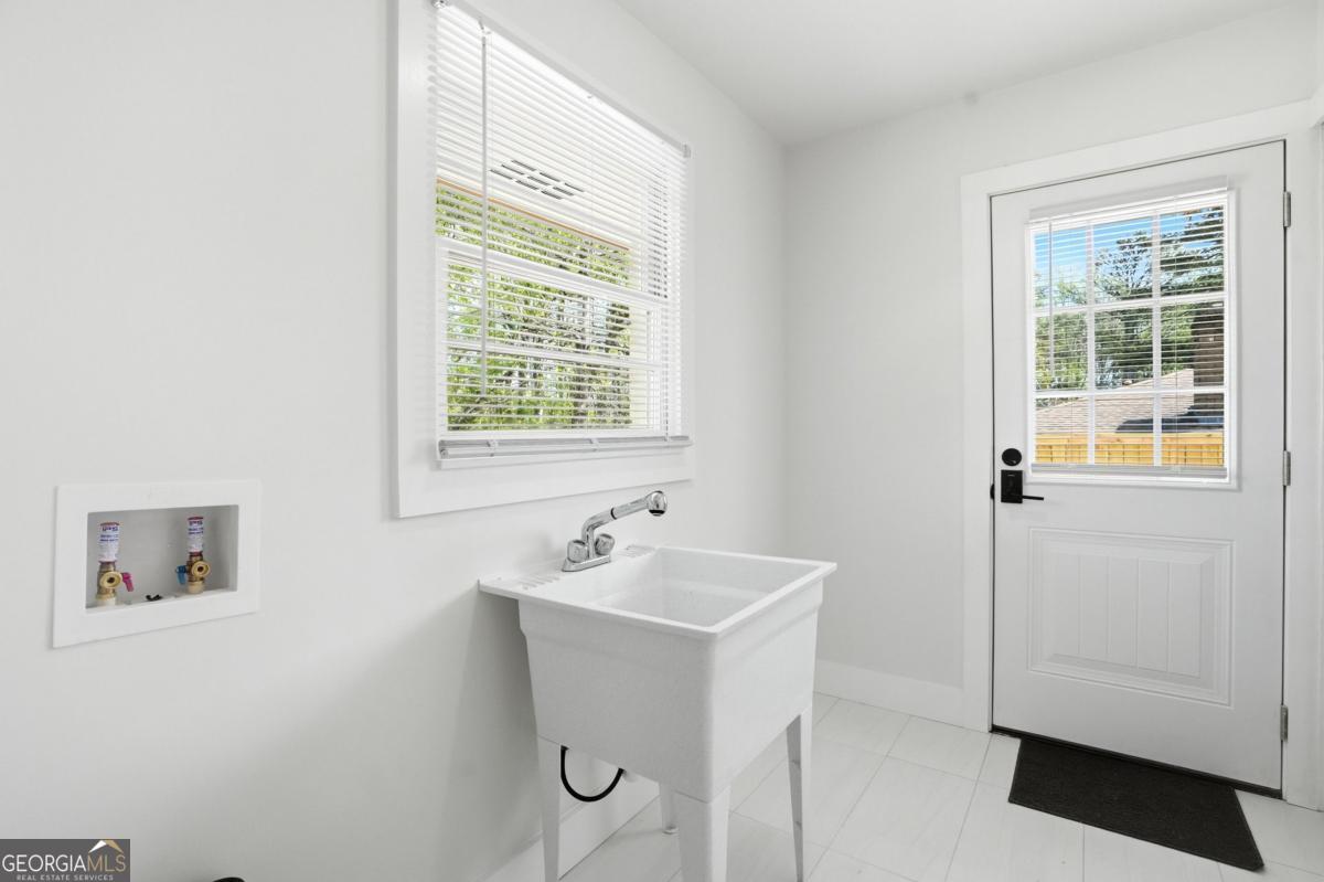 5542 Joeclay Drive Stone Mountain GA 30088